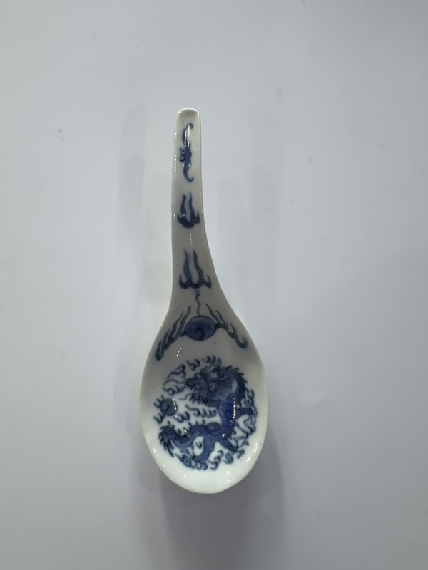 古玩陶瓷青花火焰龍紋調(diào)羹勺子拍賣，當(dāng)前價格2288元