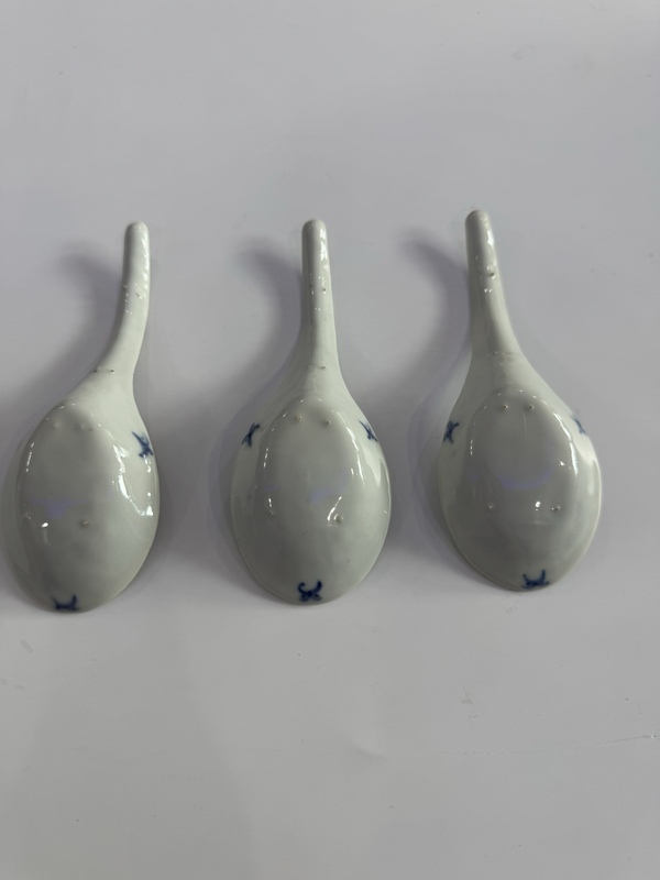古玩陶瓷青花火焰龍紋調(diào)羹勺子拍賣，當(dāng)前價格2288元