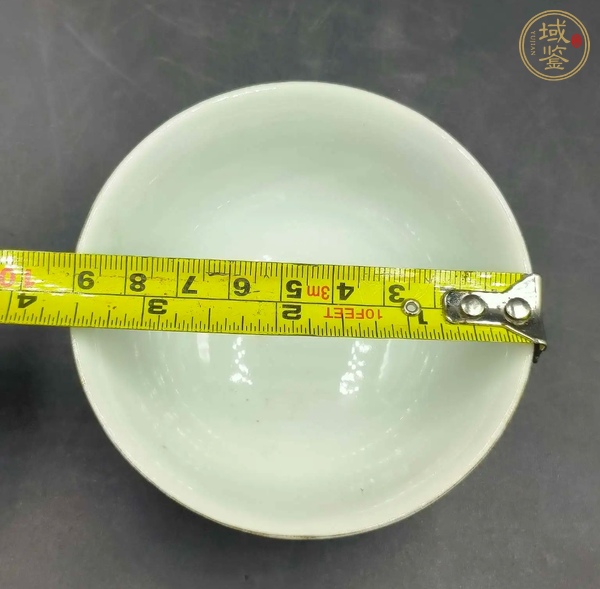 古玩陶瓷粉彩劉海戲金蟾圖茶碗真品鑒賞圖