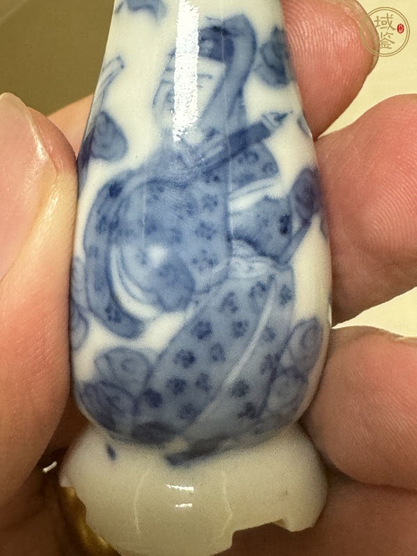 古玩陶瓷清晚期 青花人物紋瓶真品鑒賞圖