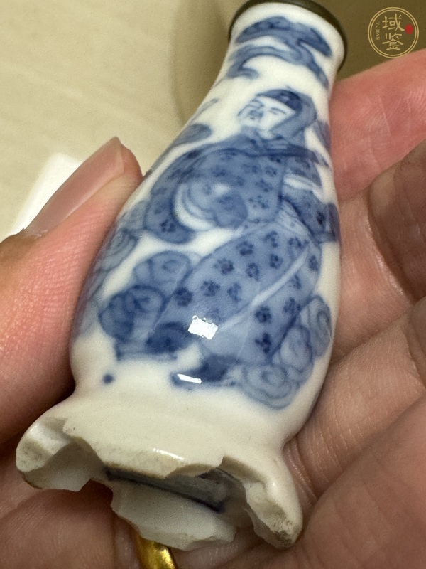 古玩陶瓷清晚期 青花人物紋瓶真品鑒賞圖