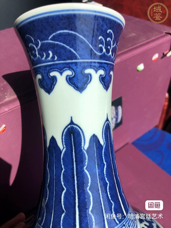 古玩陶瓷青花賞瓶真品鑒賞圖