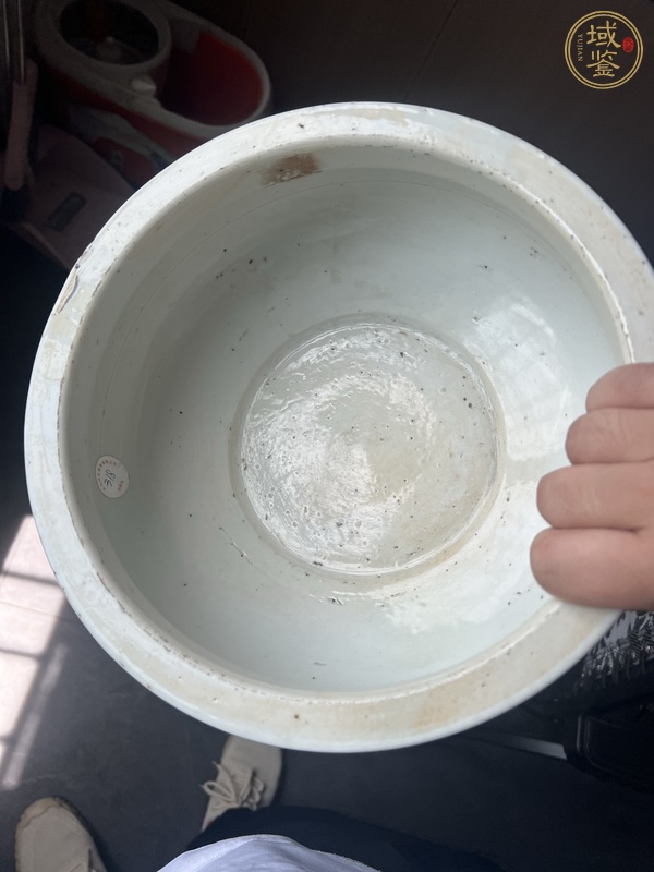 古玩陶瓷豆青釉青花人物故事紋香爐真品鑒賞圖