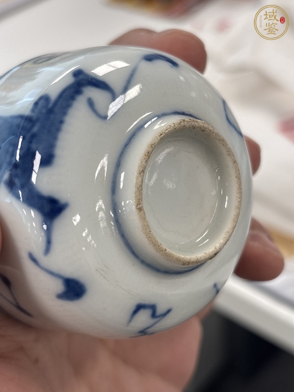 古玩陶瓷日本明治青花魁星圖茶杯真品鑒賞圖