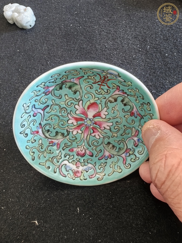 古玩陶瓷松石綠粉彩花卉紋盤真品鑒賞圖