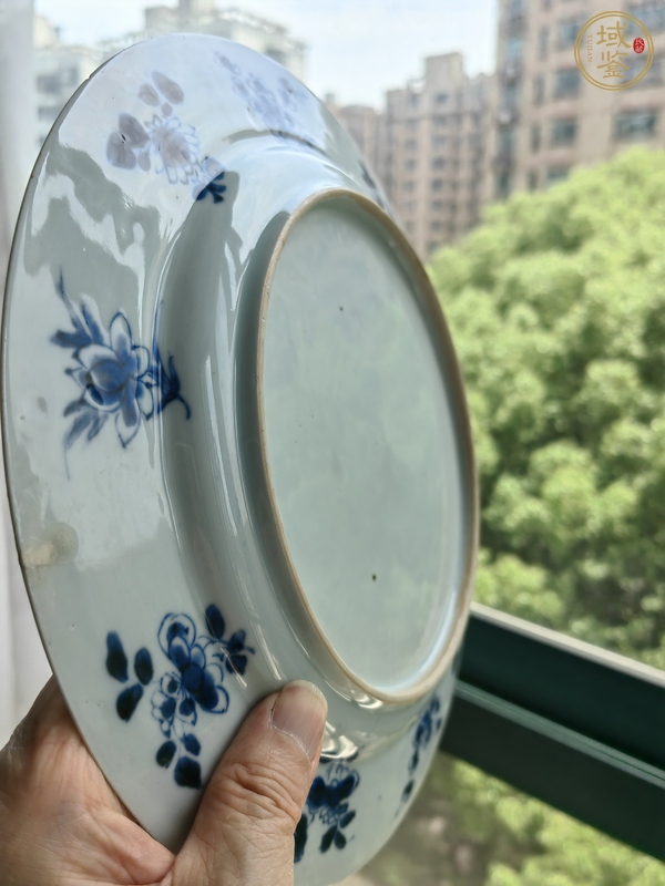 古玩陶瓷青花人物故事紋折沿盤真品鑒賞圖