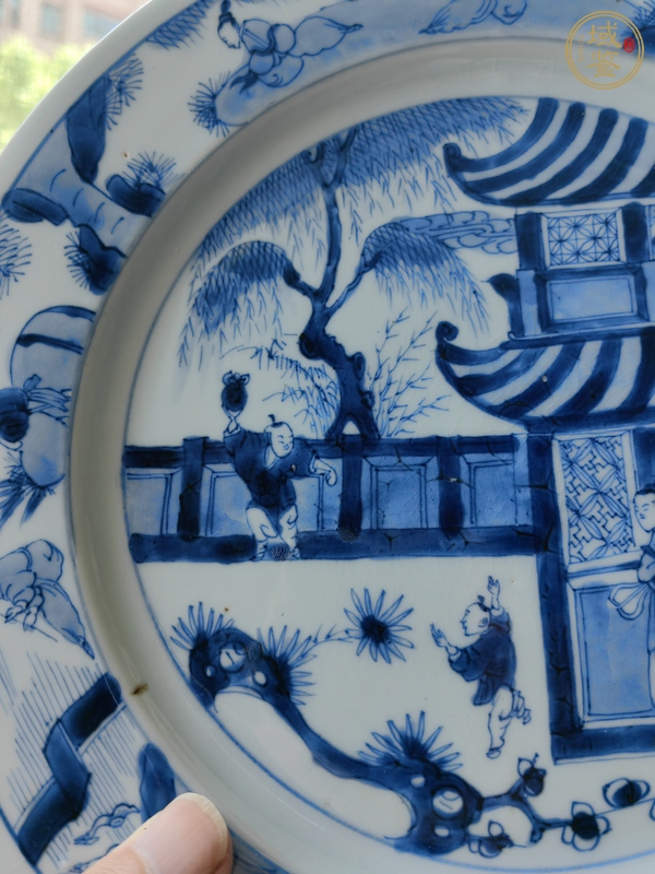 古玩陶瓷青花人物故事紋折沿盤真品鑒賞圖