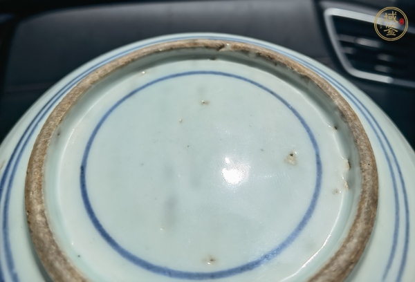 古玩陶瓷青花花卉紋盤真品鑒賞圖