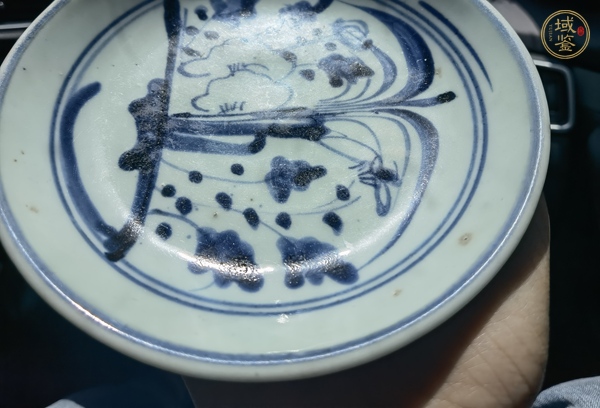 古玩陶瓷青花花卉紋盤真品鑒賞圖