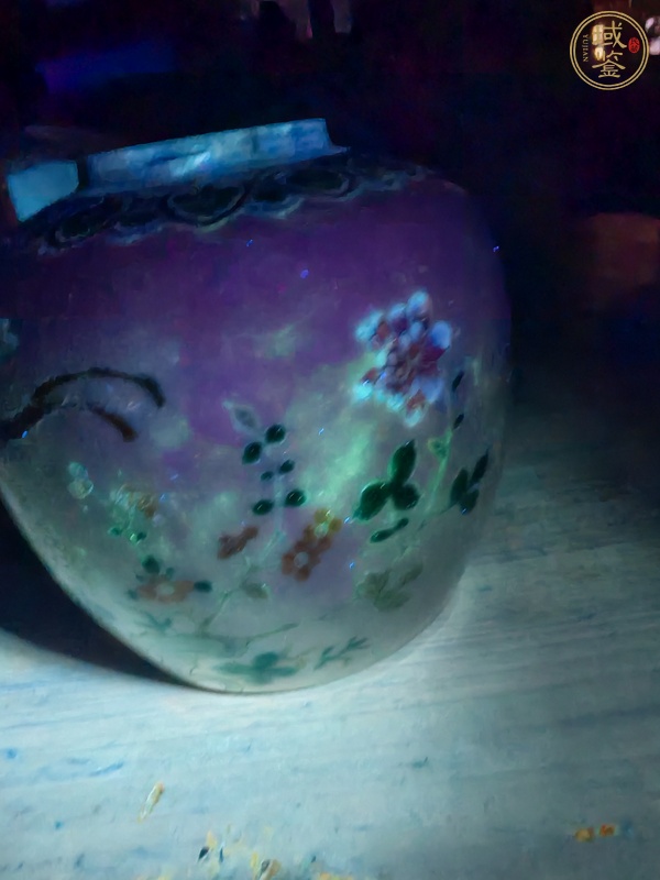 古玩陶瓷花鳥紋粉彩罐真品鑒賞圖