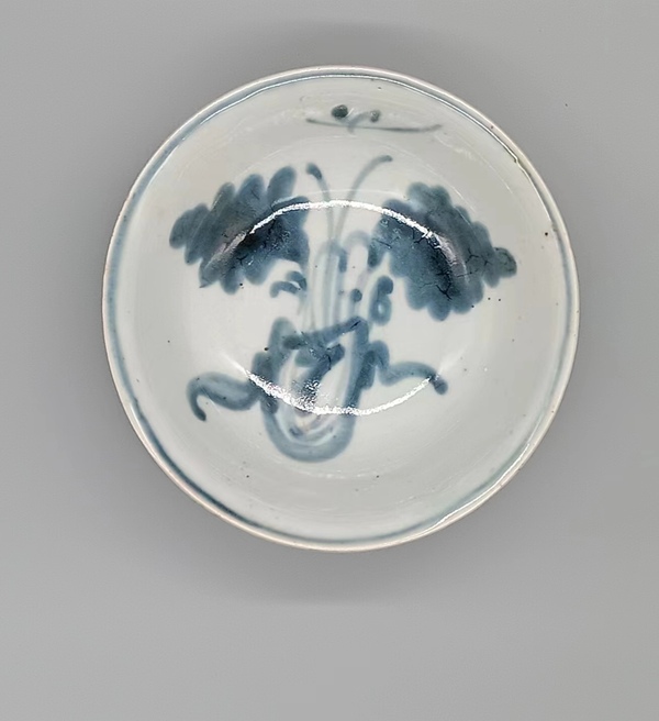 古玩陶瓷【明天啟·白菜發(fā)財(cái)萊菔紋全品盤】拍賣，當(dāng)前價(jià)格1000元