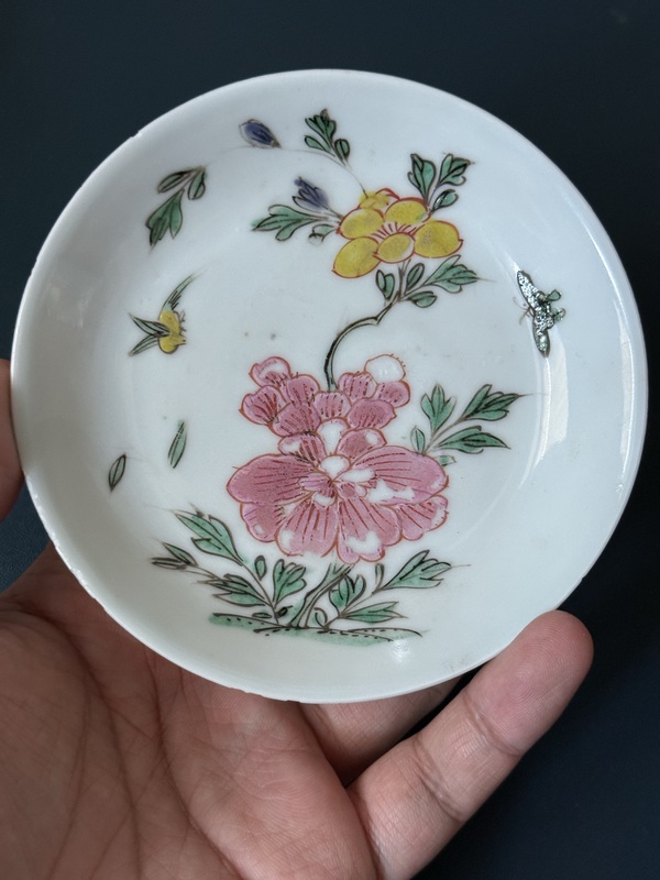 古玩陶瓷清·雍正粉彩蝶戀花杯碟套拍賣，當前價格2400元