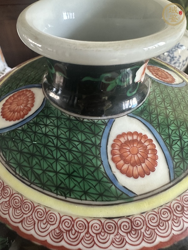 古玩陶瓷黑地粉彩花鳥梅瓶真品鑒賞圖