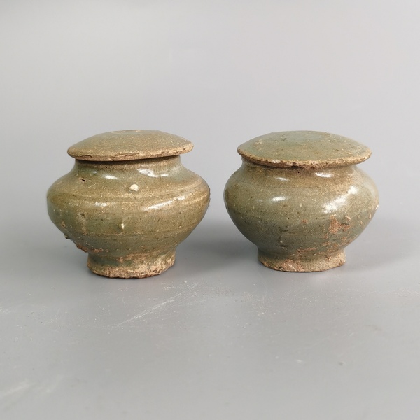 古玩轉(zhuǎn)賣明代龍泉窯青釉蓋罐一對(duì)拍賣，當(dāng)前價(jià)格0元