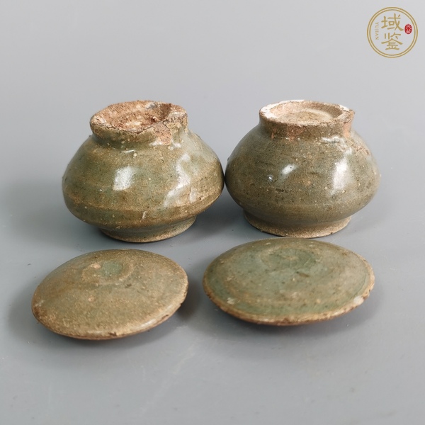 古玩陶瓷龍泉窯青釉蓋罐真品鑒賞圖