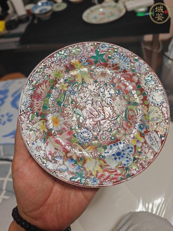 古玩陶瓷粉彩百花不落地紋折沿盤真品鑒賞圖