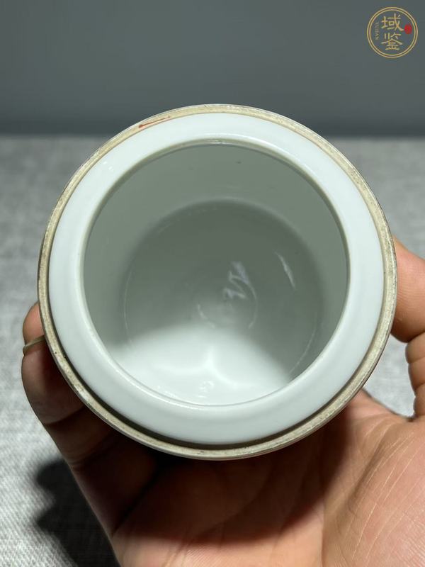 古玩陶瓷粉彩無雙普人物蓋盒真品鑒賞圖