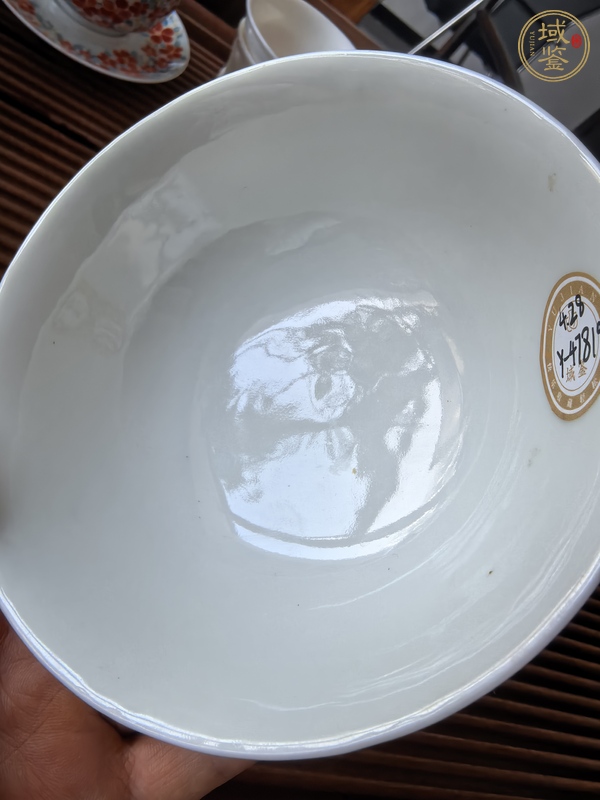 古玩陶瓷胭脂紅椎拱龍紋碗真品鑒賞圖