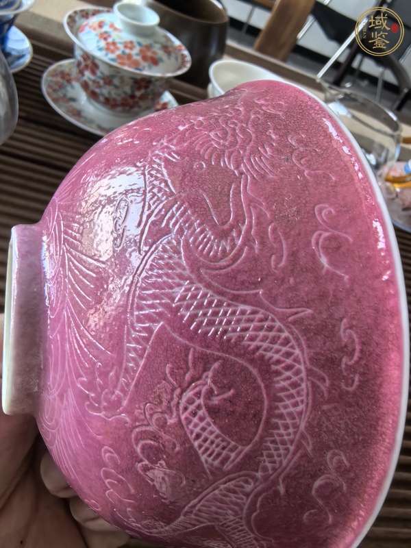 古玩陶瓷胭脂紅椎拱龍紋碗真品鑒賞圖