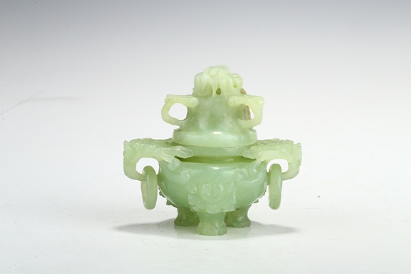 古玩轉(zhuǎn)賣【帶保真卡】岫玉雙龍耳活環(huán)熏爐拍賣,當(dāng)前價(jià)格58元