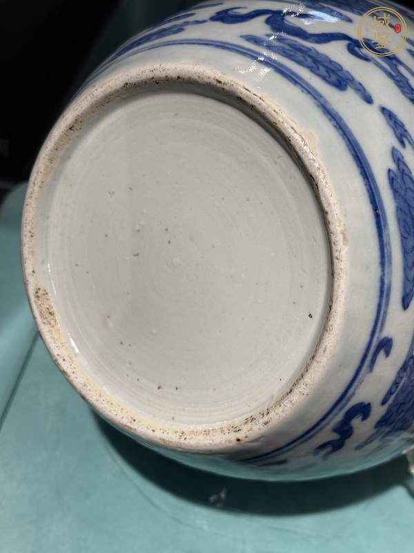 古玩陶瓷青花釉里紅云龍紋天球瓶真品鑒賞圖