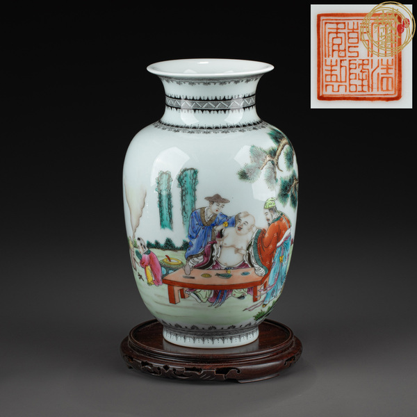 古玩陶瓷人物故事紋粉彩燈籠瓶真品鑒賞圖
