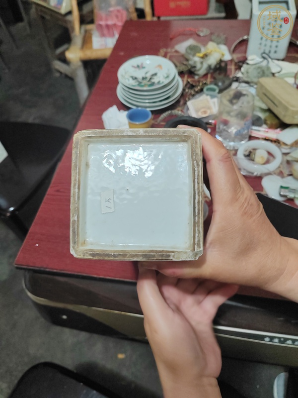 古玩陶瓷淺絳彩人物花鳥四方帽筒真品鑒賞圖