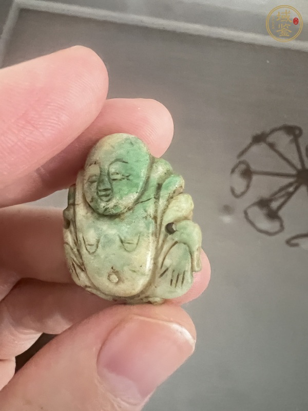 古玩玉器翡翠雕“佛公”帽飾真品鑒賞圖