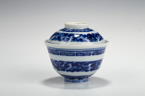 古玩嚴(yán)選清中·青花夔龍紋蓋碗拍賣，當(dāng)前價(jià)格115元