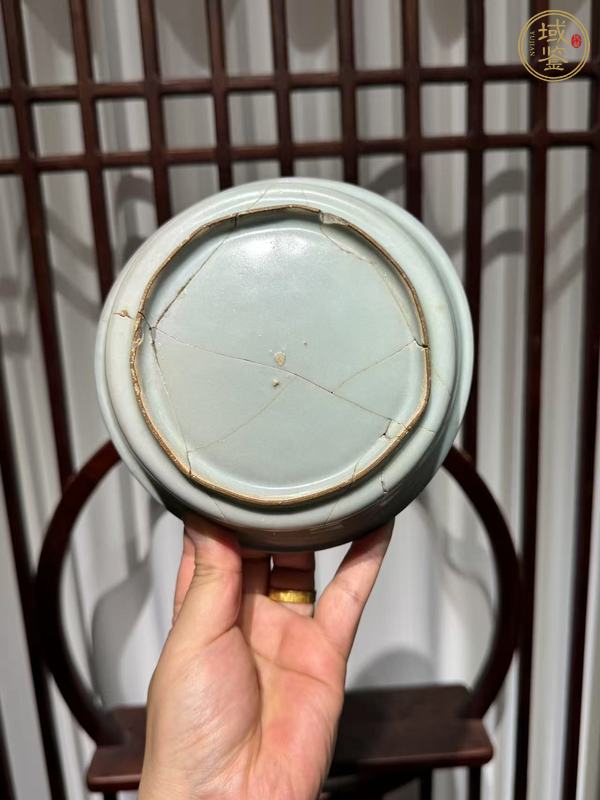 古玩陶瓷龍泉官天青色大直壁洗真品鑒賞圖
