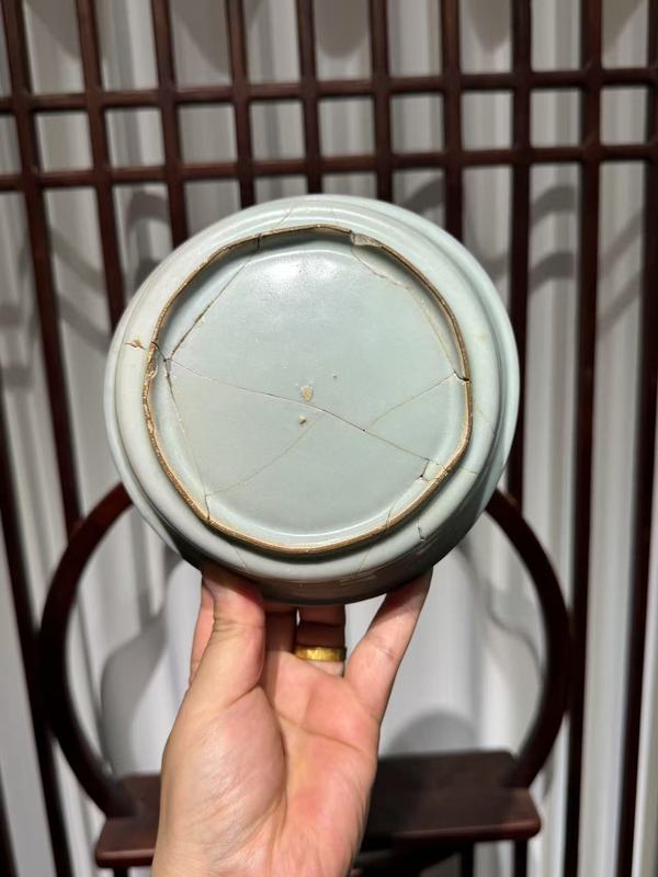 古玩陶瓷館藏級珍品南宋龍泉官窯天青色大直壁洗拍賣，當前價格9800元