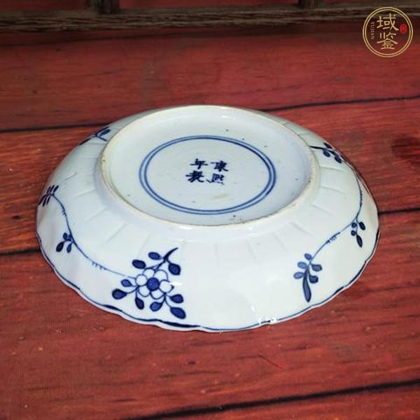 古玩陶瓷清光緒·青花洞石花卉紋花口盤(pán)真品鑒賞圖
