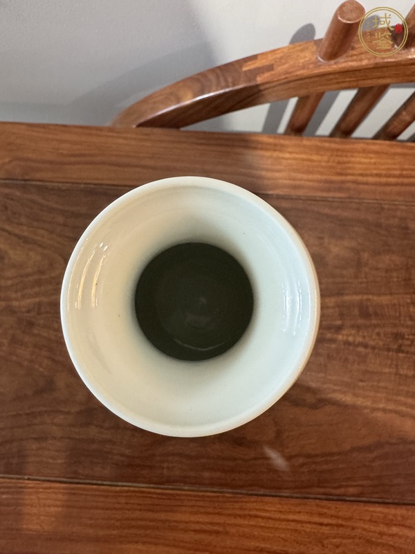古玩陶瓷粉彩人物瓶真品鑒賞圖