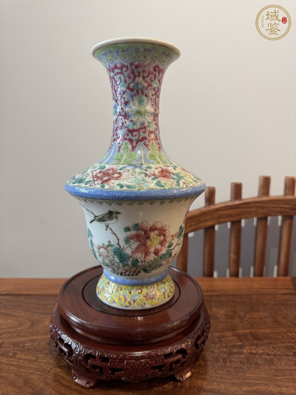 古玩陶瓷多色地粉彩花鳥紋蓋碗尊真品鑒賞圖