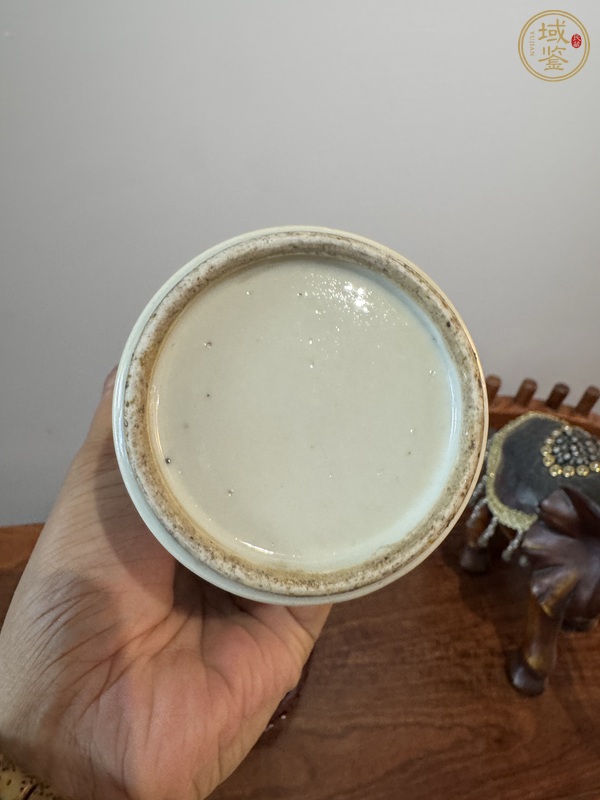 古玩陶瓷粉彩杏林春燕圖觀音瓶真品鑒賞圖