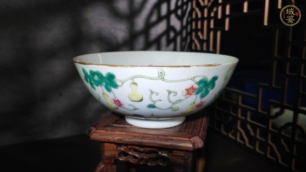 古玩清光緒?粉彩過枝葫蘆竹蝶紋碗（官）真品鑒賞圖