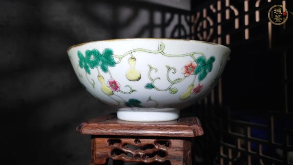 古玩陶瓷清光緒?粉彩過枝葫蘆竹蝶紋碗（官）真品鑒賞圖