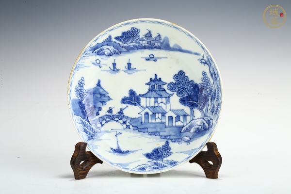 古玩乾隆·青花山水樓閣紋盤真品鑒賞圖