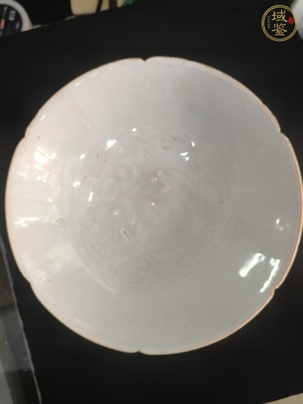 古玩陶瓷湖田窯刻花葵口碗真品鑒賞圖