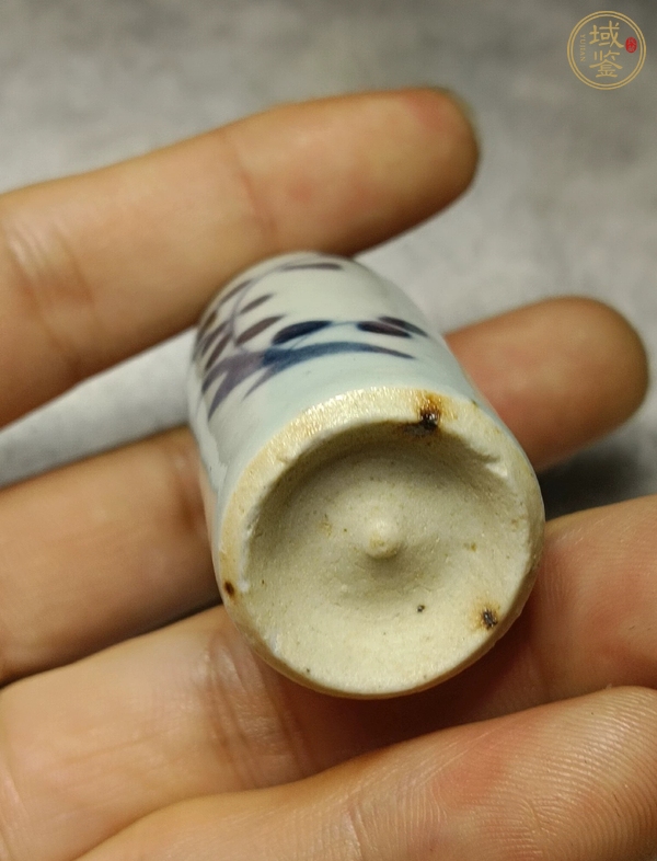 古玩陶瓷青花花卉紋瓶真品鑒賞圖