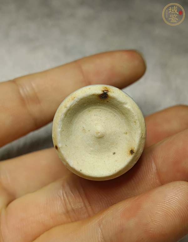 古玩陶瓷青花花卉紋瓶真品鑒賞圖