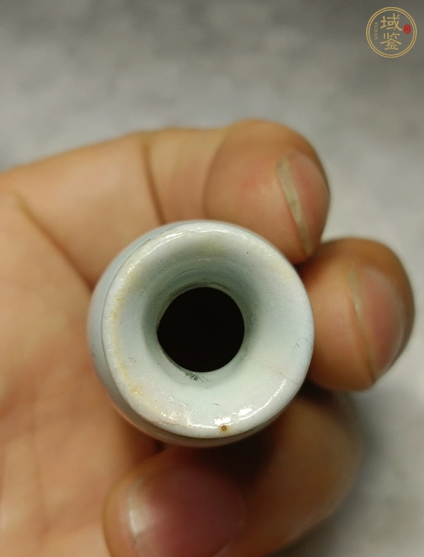 古玩陶瓷青花花卉紋瓶真品鑒賞圖