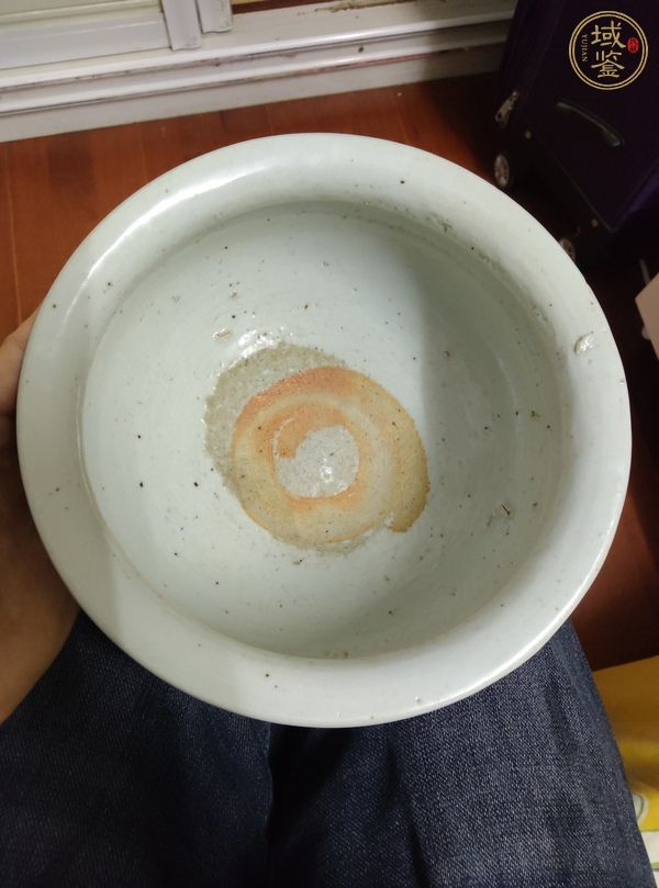 古玩陶瓷博古圖青花圈足缽式香爐真品鑒賞圖