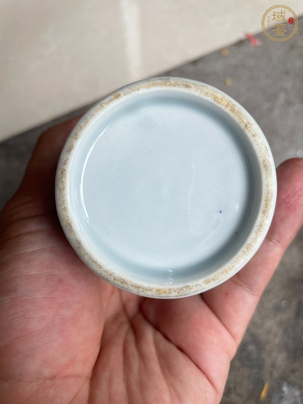 古玩陶瓷青花人物瓶真品鑒賞圖