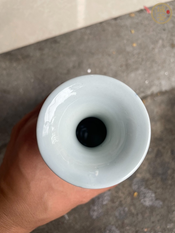 古玩陶瓷青花人物瓶真品鑒賞圖