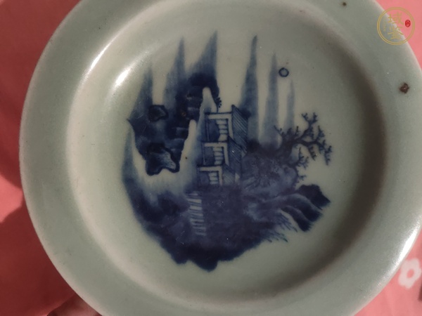古玩陶瓷豆青釉青花山水紋盤真品鑒賞圖