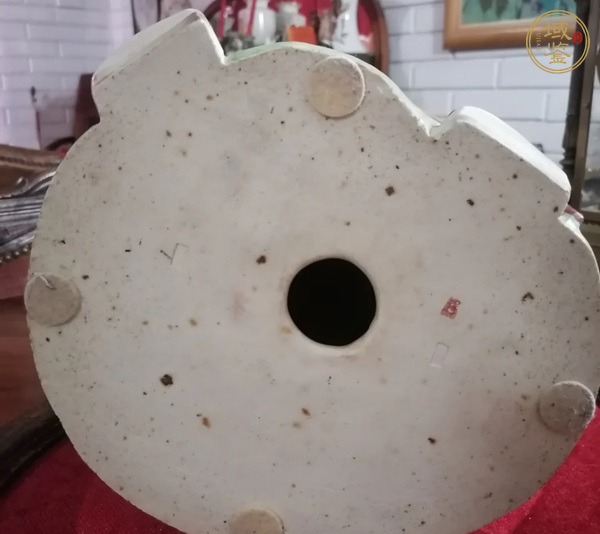 古玩陶瓷壽星塑像真品鑒賞圖