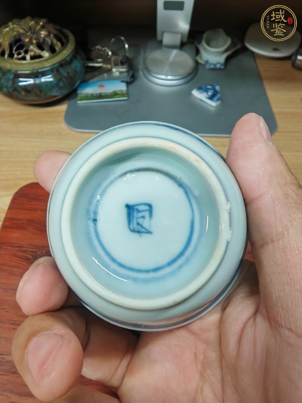 古玩陶瓷青花花卉紋杯真品鑒賞圖