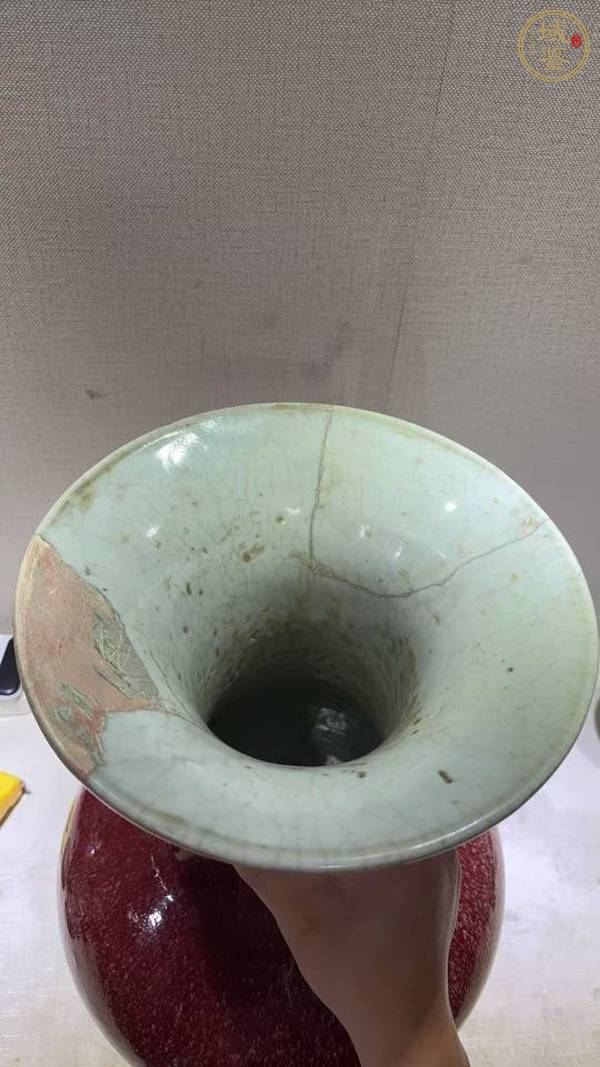 古玩陶瓷郎紅釉瓶真品鑒賞圖
