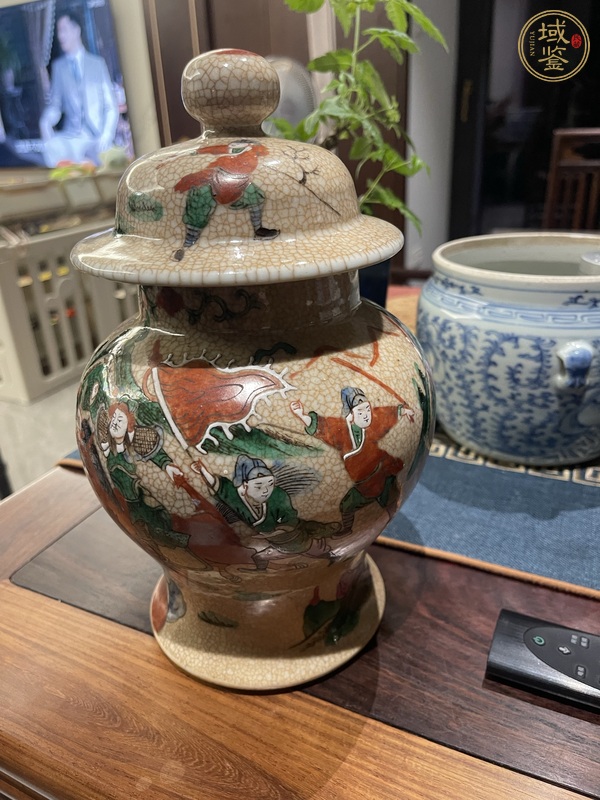 古玩哥釉地五彩刀馬人將軍罐真品鑒賞圖